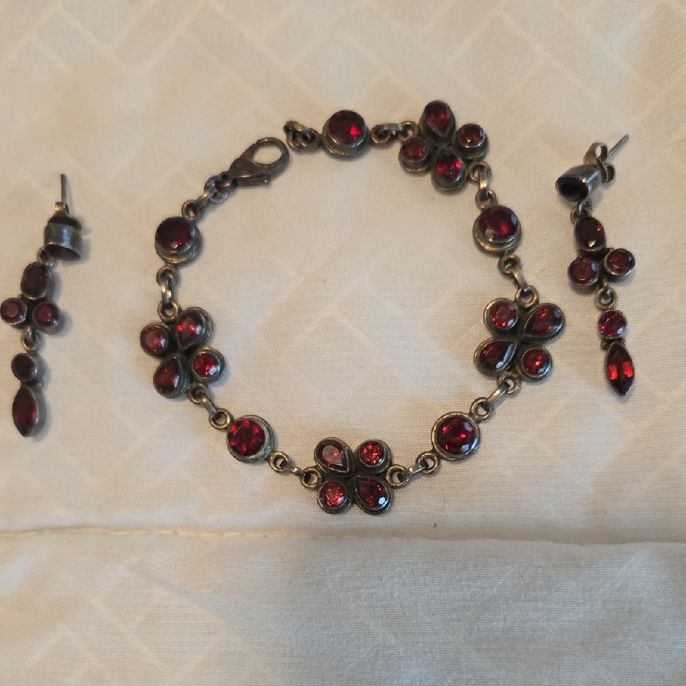 Elegant GENUINE GARNETGemstone Jewelry Set.925°stamped.Vintage Timeless Piece!!!